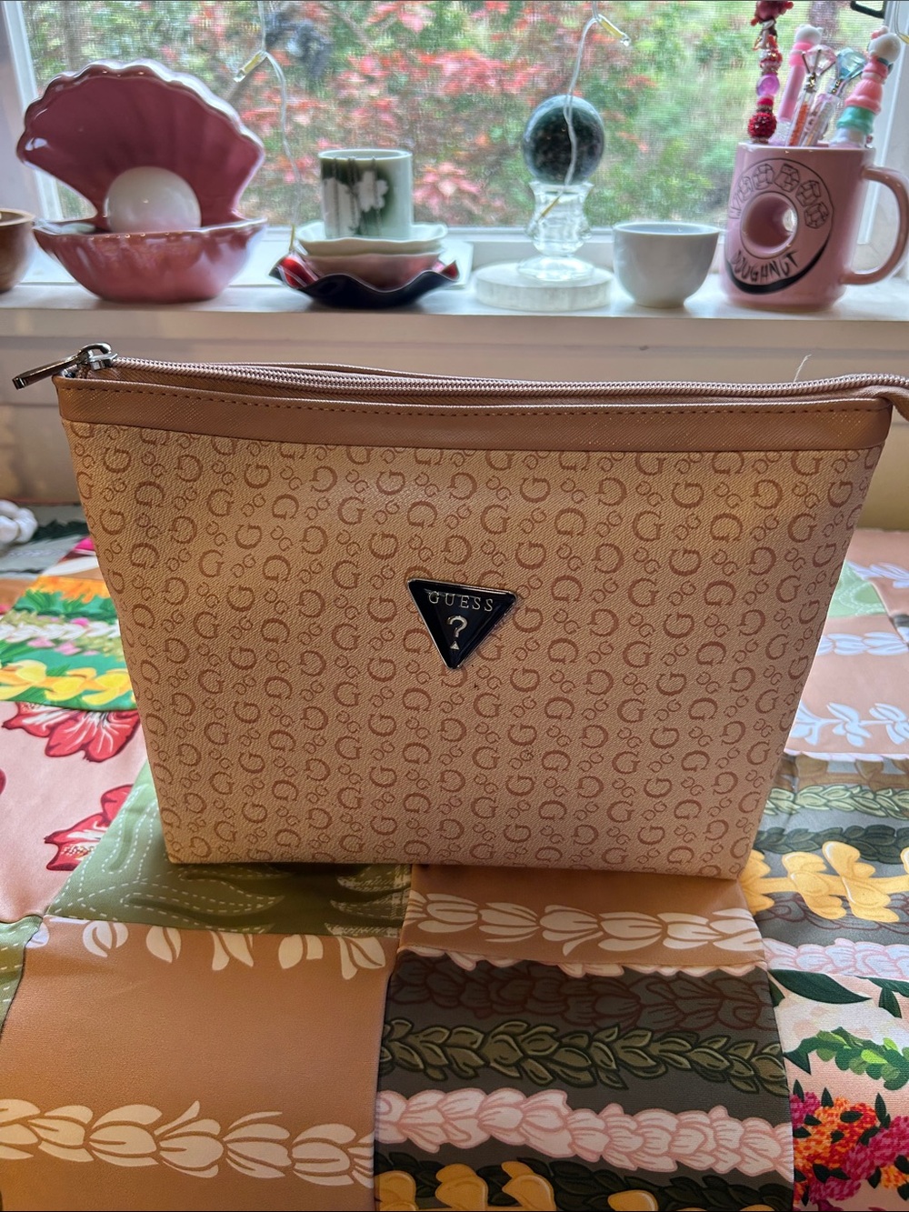 Guess Cosmetic bag